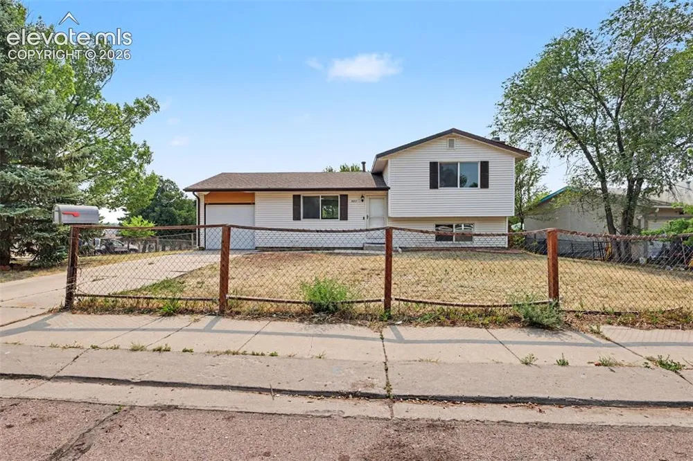 2035 Flintwood Drive Colorado Springs, CO 80910