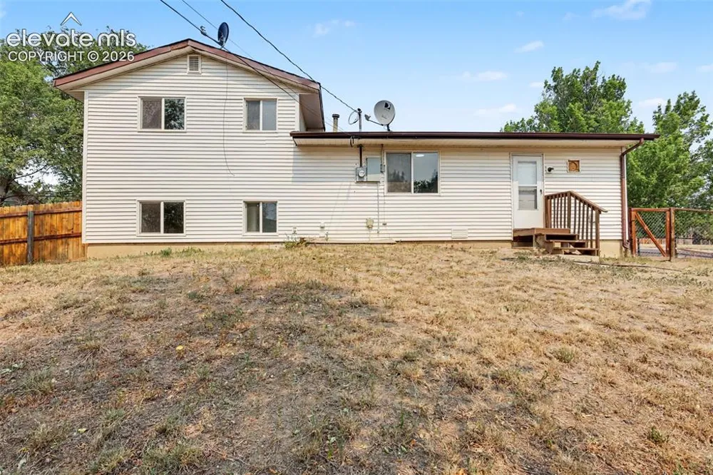 2035 Flintwood Drive Colorado Springs, CO 80910