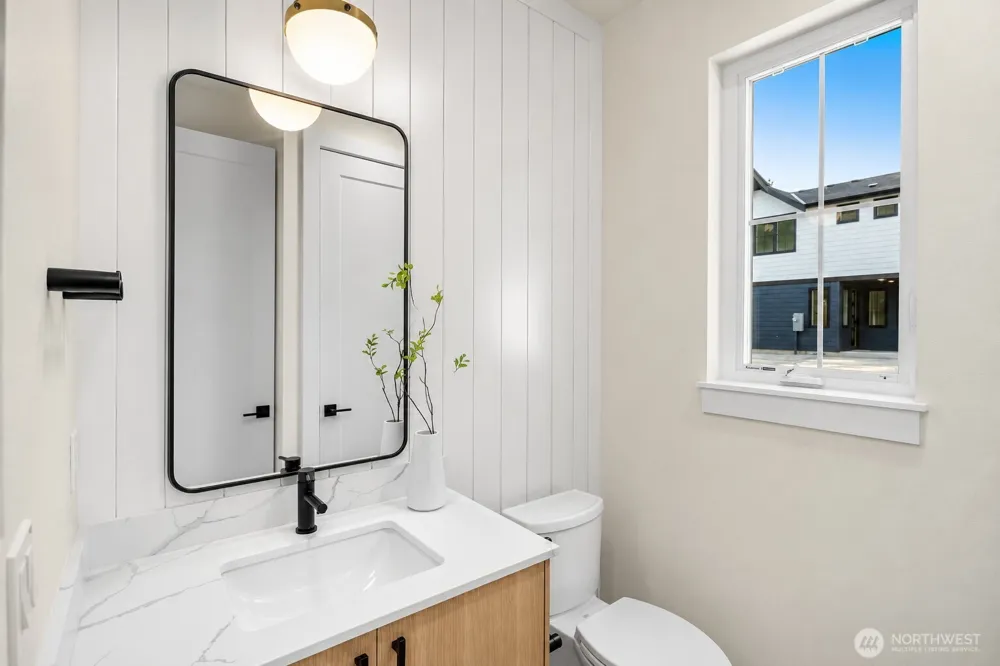13811 84th Lane NE Kirkland, WA 98034