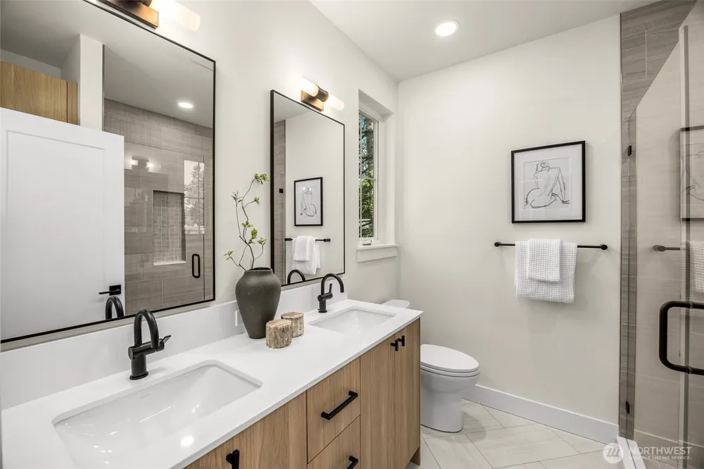 13811 84th Lane NE Kirkland, WA 98034