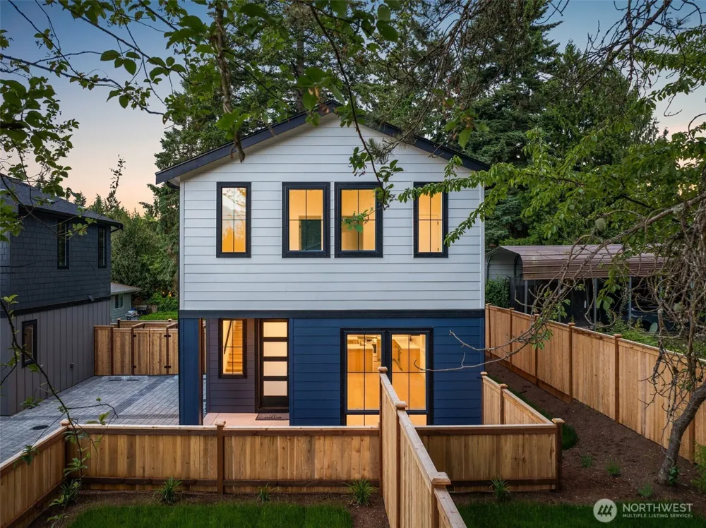 13811 84th Lane NE Kirkland, WA 98034