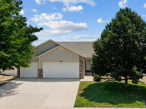 6912 Carlyle Lane