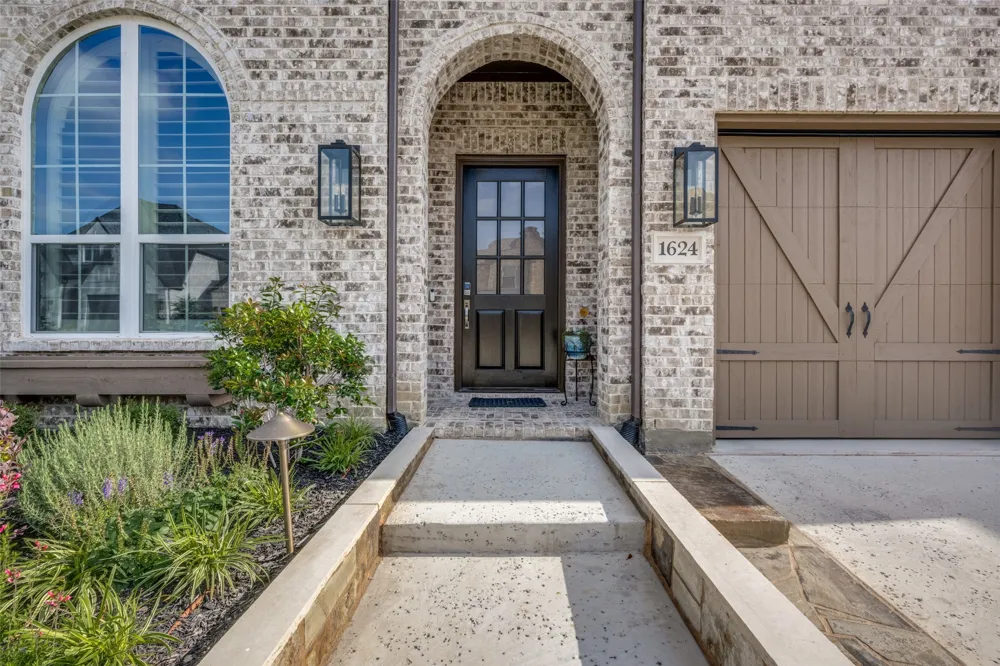 1624 18th Street Northlake, TX 76226