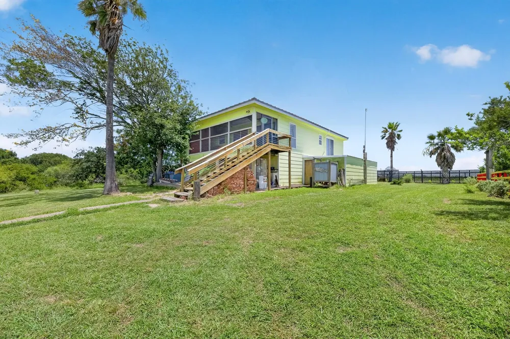 228 Speckled Trout Loop Palacios, TX 77465