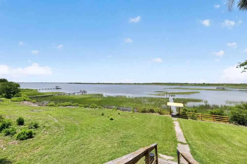228 Speckled Trout Loop Palacios, TX 77465