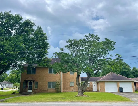 1720 Elm Street