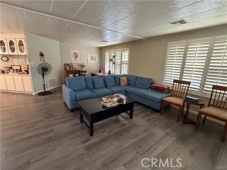 840 E Foothill #142 Azusa, CA 91702