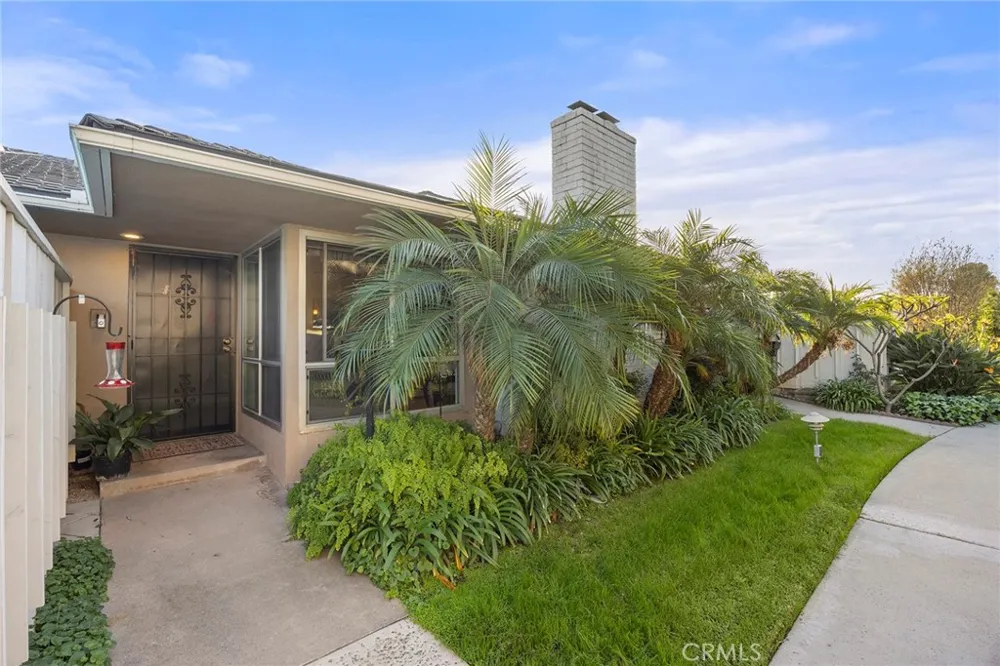 945 Glencliff La Habra, CA 90631