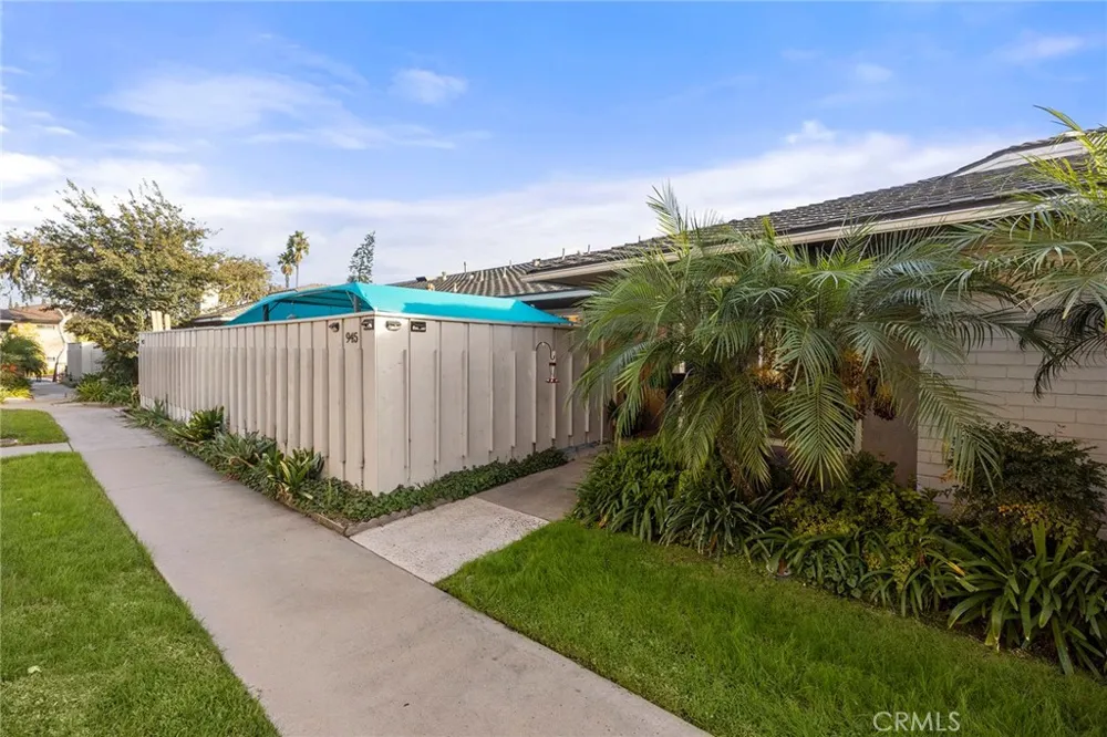 945 Glencliff La Habra, CA 90631