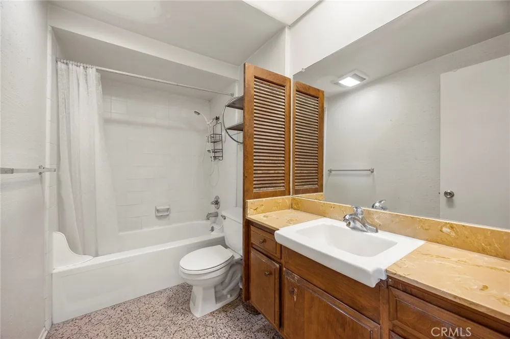 945 Glencliff La Habra, CA 90631