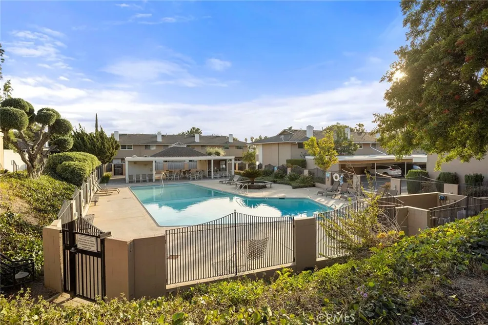 945 Glencliff La Habra, CA 90631