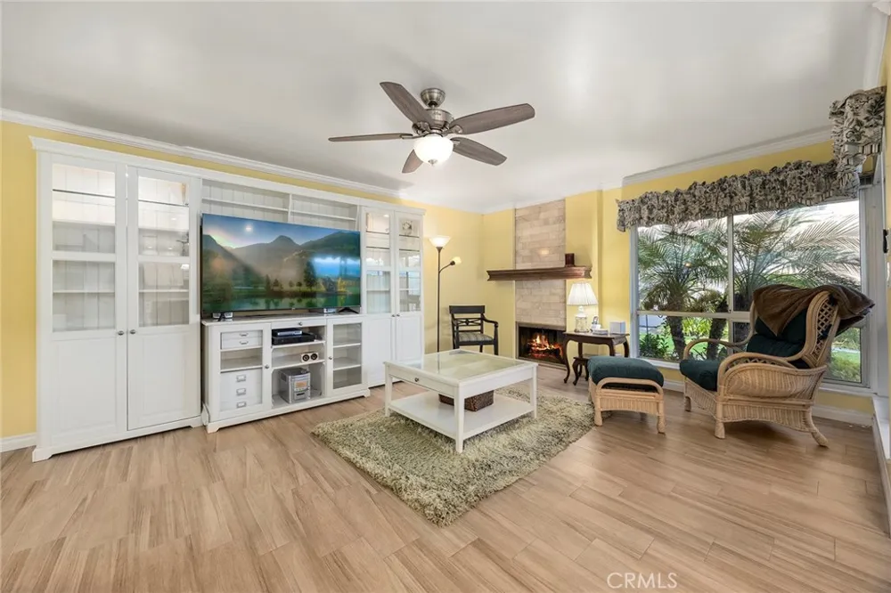 945 Glencliff La Habra, CA 90631