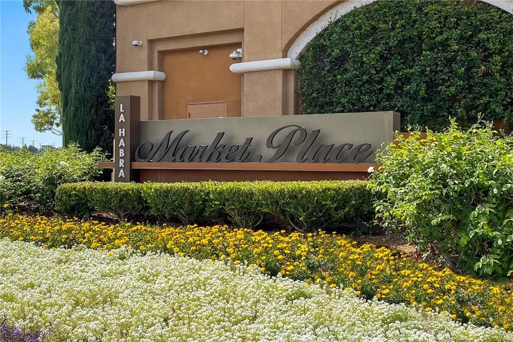 945 Glencliff La Habra, CA 90631