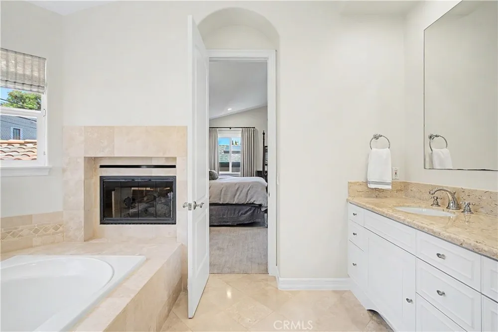 620 35th Manhattan Beach, CA 90266