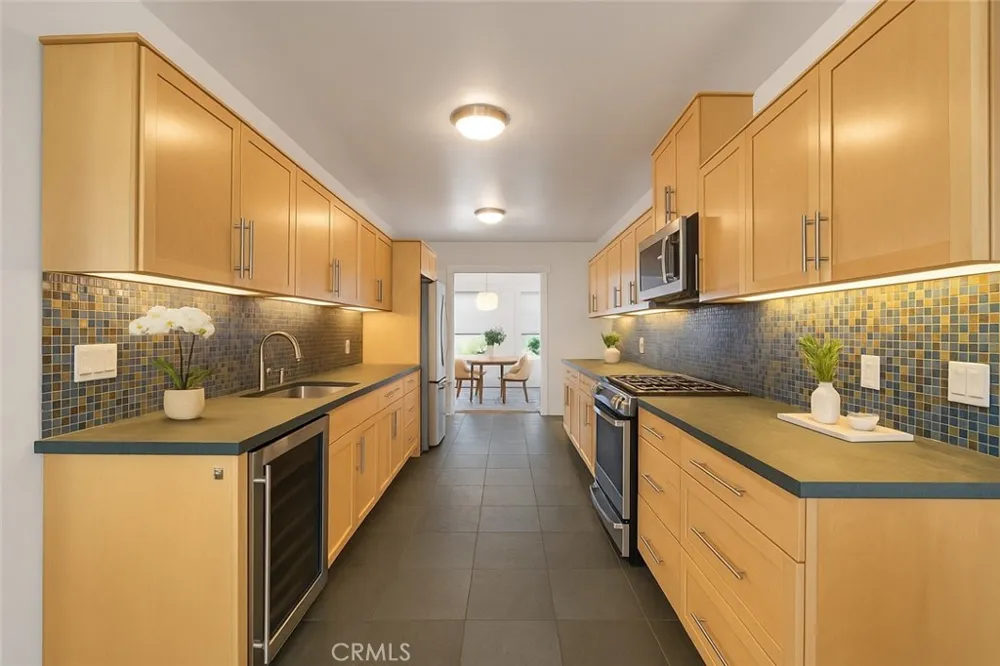 2251 Cambridge Street Los Angeles, CA 90006