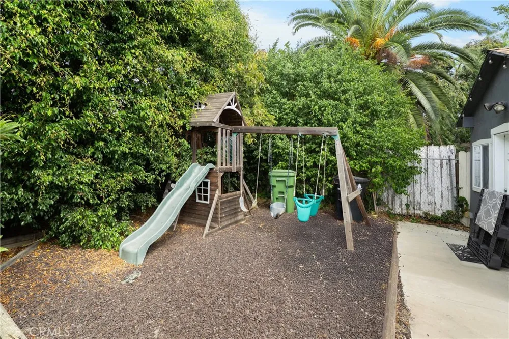 2251 Cambridge Street Los Angeles, CA 90006