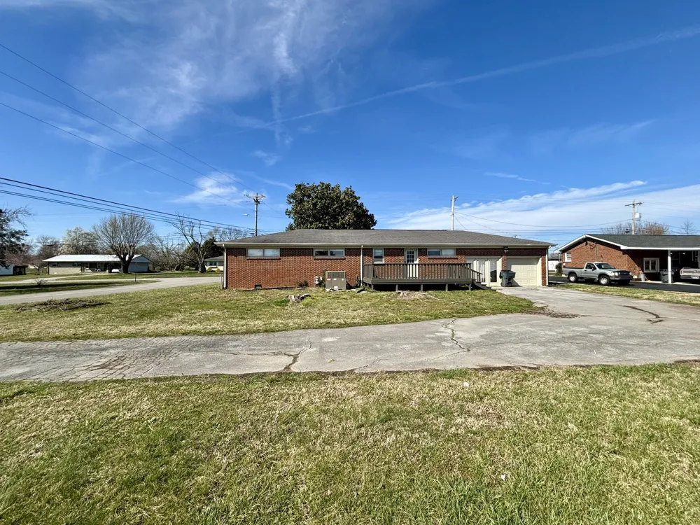 223 Cardinal Dr McMinnville, TN 37110