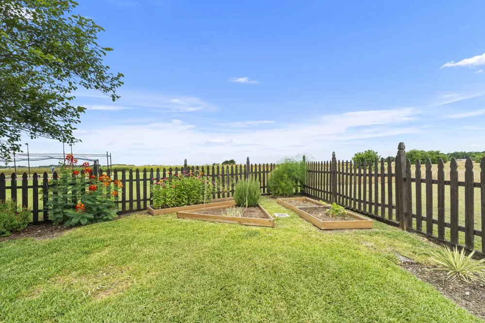 104 Madison Lane Thrall, TX 76578