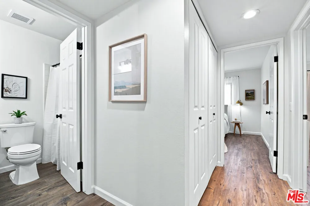 21811 Saticoy Street #23 Los Angeles, CA 91304