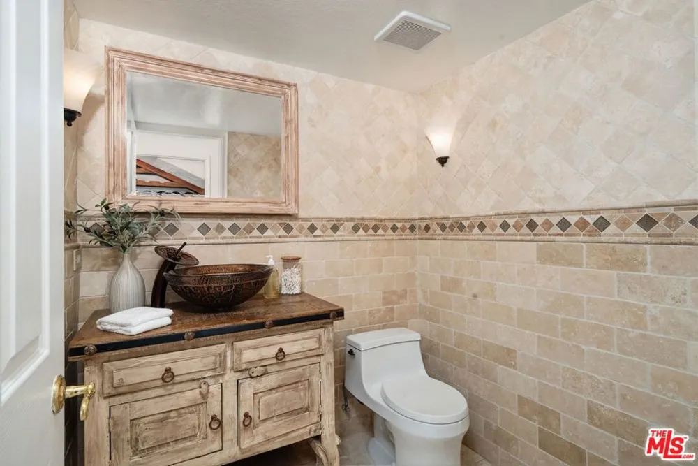 6497 Country Club Drive La Verne, CA 91750