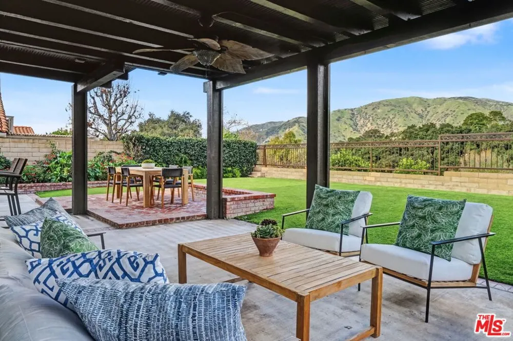 6497 Country Club Drive La Verne, CA 91750