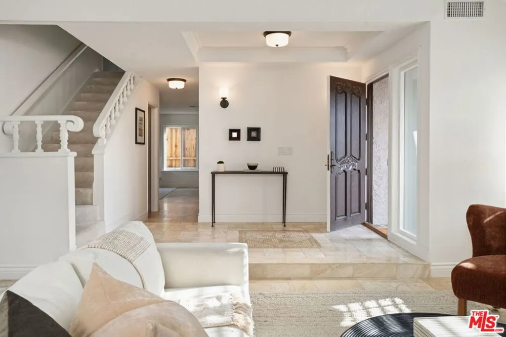 6497 Country Club Drive La Verne, CA 91750