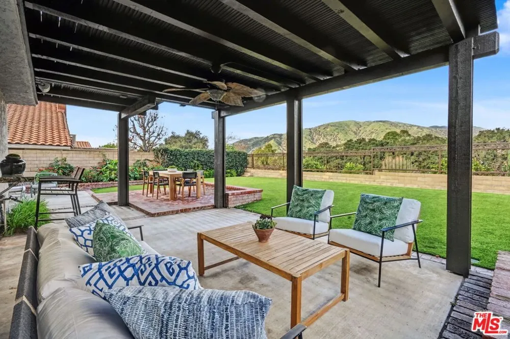 6497 Country Club Drive La Verne, CA 91750