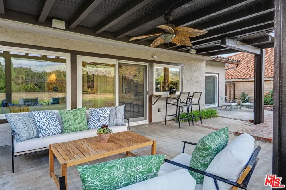 6497 Country Club Drive La Verne, CA 91750