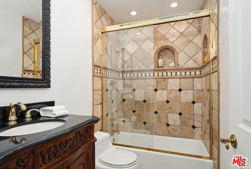 6497 Country Club Drive La Verne, CA 91750