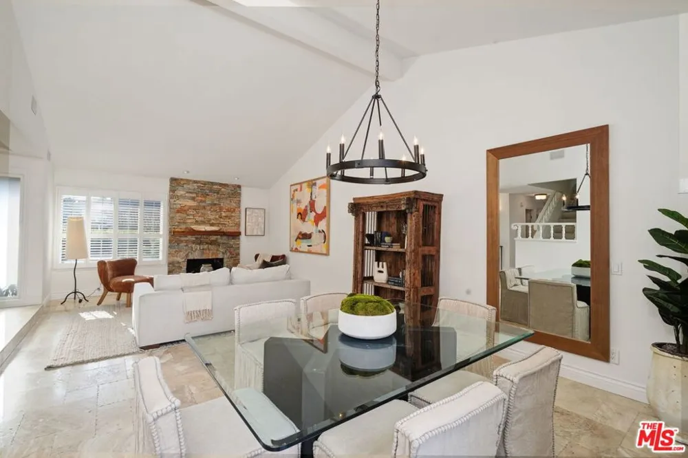 6497 Country Club Drive La Verne, CA 91750
