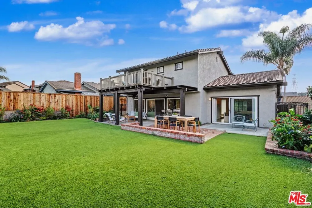 6497 Country Club Drive La Verne, CA 91750