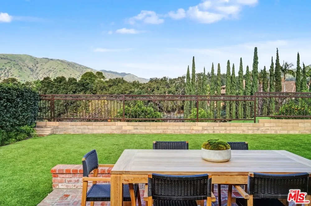 6497 Country Club Drive La Verne, CA 91750