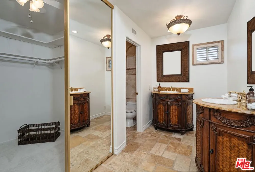 6497 Country Club Drive La Verne, CA 91750