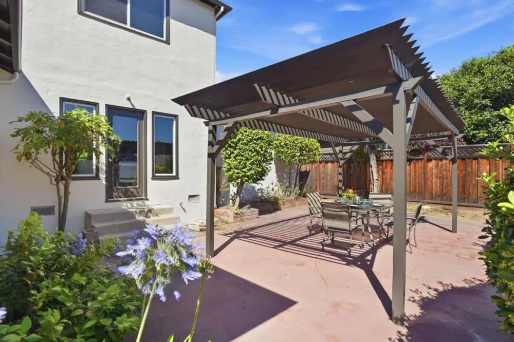 1753 Alameda de las Pulgas San Carlos, CA 94070