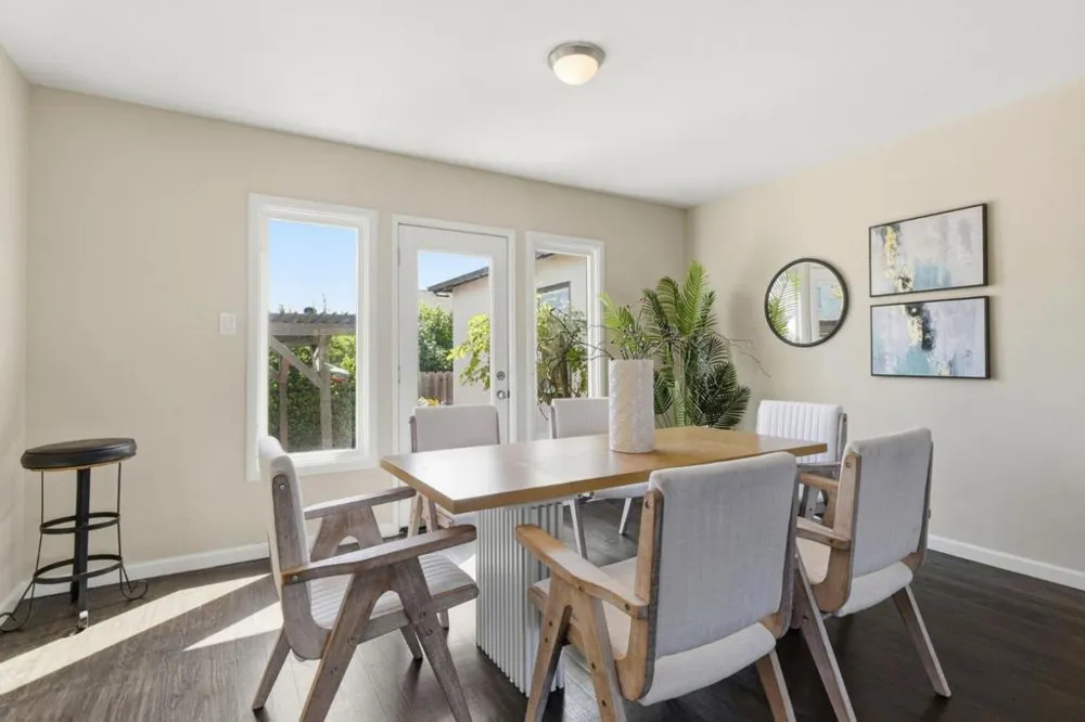 1753 Alameda de las Pulgas San Carlos, CA 94070