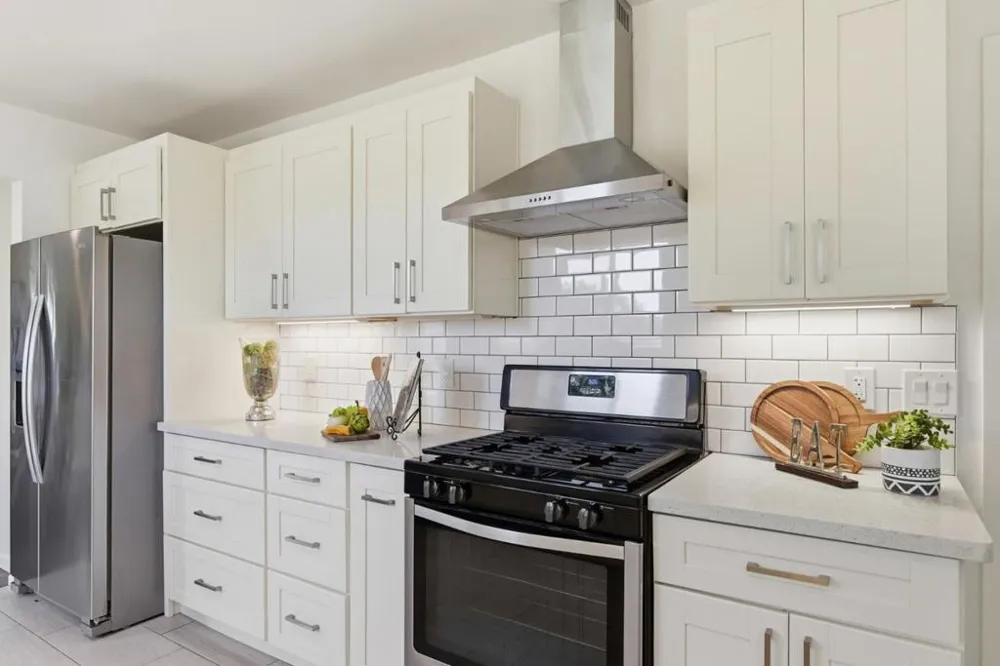 1753 Alameda de las Pulgas San Carlos, CA 94070