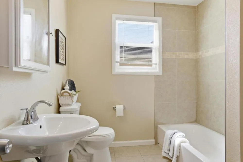 1753 Alameda de las Pulgas San Carlos, CA 94070