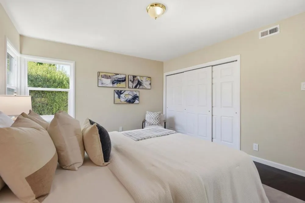 1753 Alameda de las Pulgas San Carlos, CA 94070