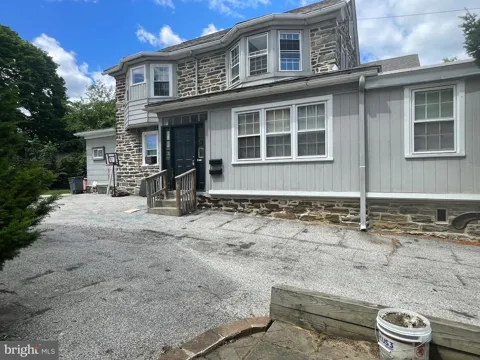 16 WINDSOR AVENUE #1