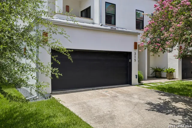 315 Cleveland Ct #D San Antonio, TX 78209