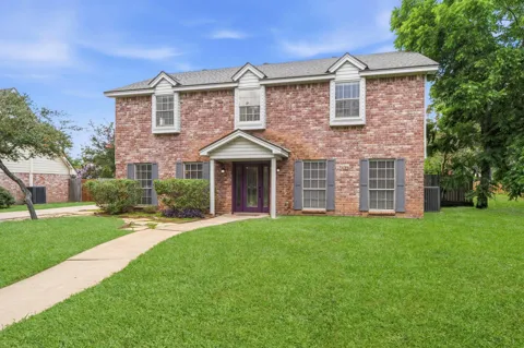 3902 Stillview Drive