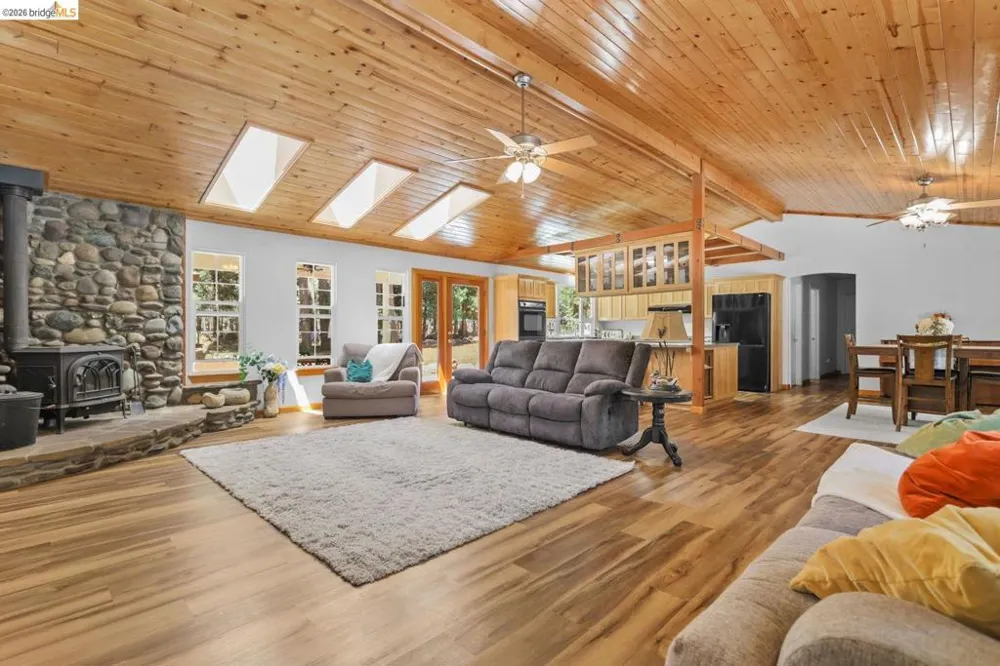 31444 Emigrant TRL Shingletown, CA 96088