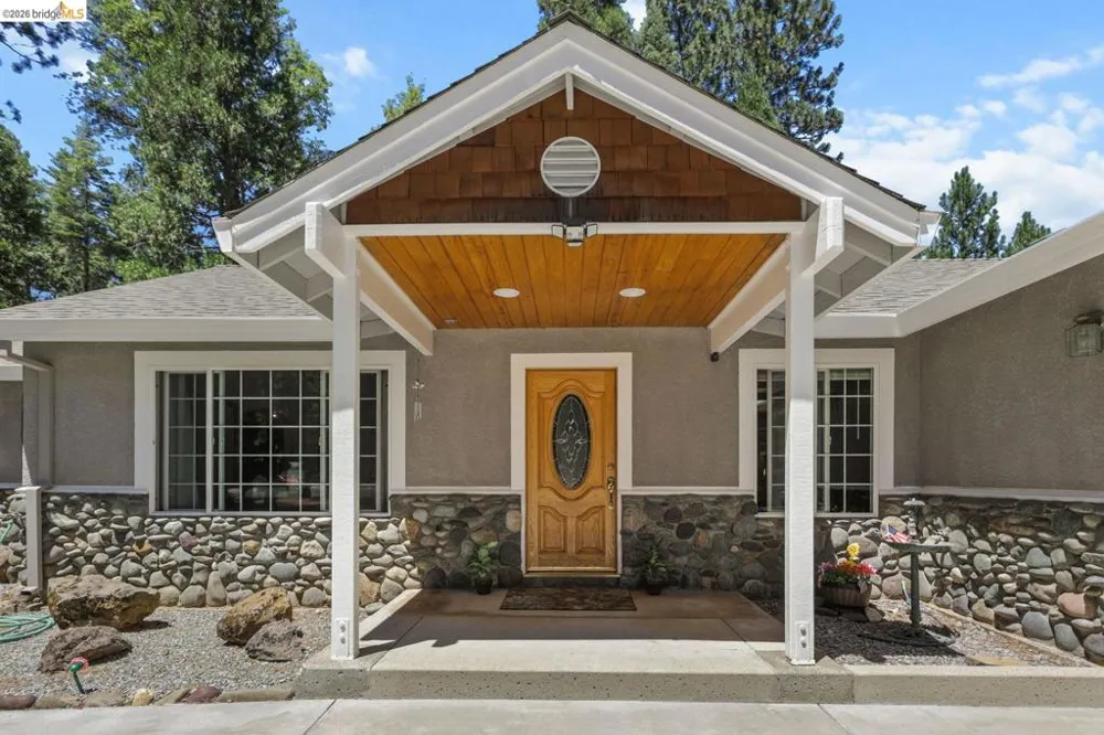 31444 Emigrant TRL Shingletown, CA 96088