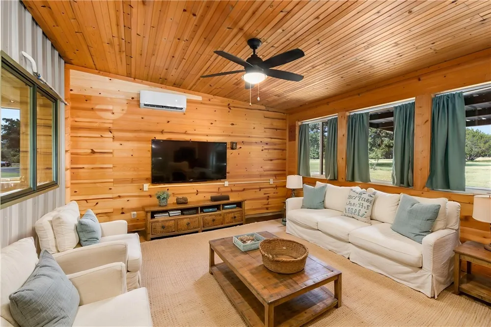 1892 Thunder Creek Road Utopia, TX 78884