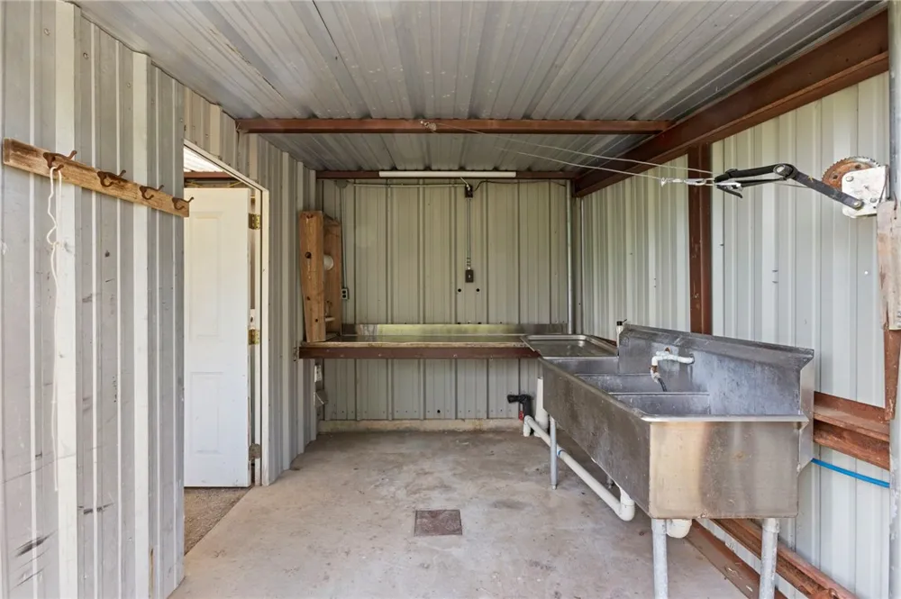 1892 Thunder Creek Road Utopia, TX 78884