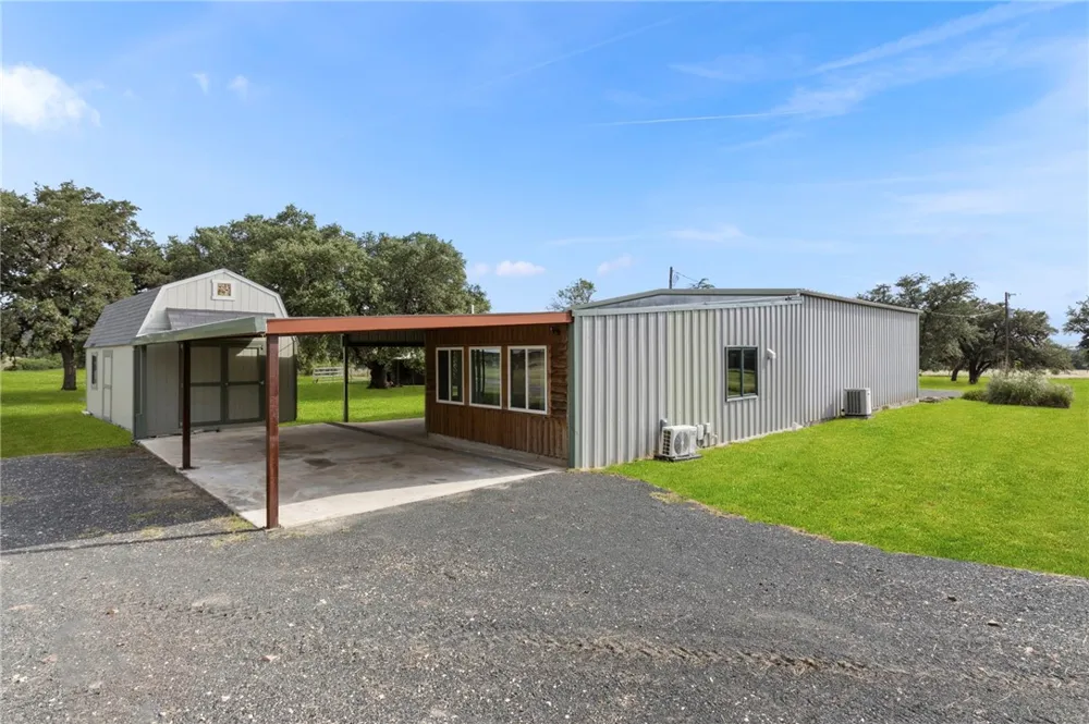 1892 Thunder Creek Road Utopia, TX 78884