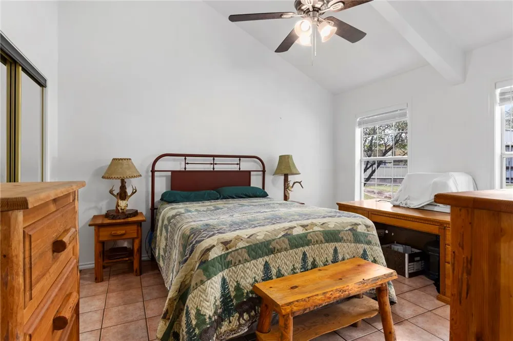1892 Thunder Creek Road Utopia, TX 78884
