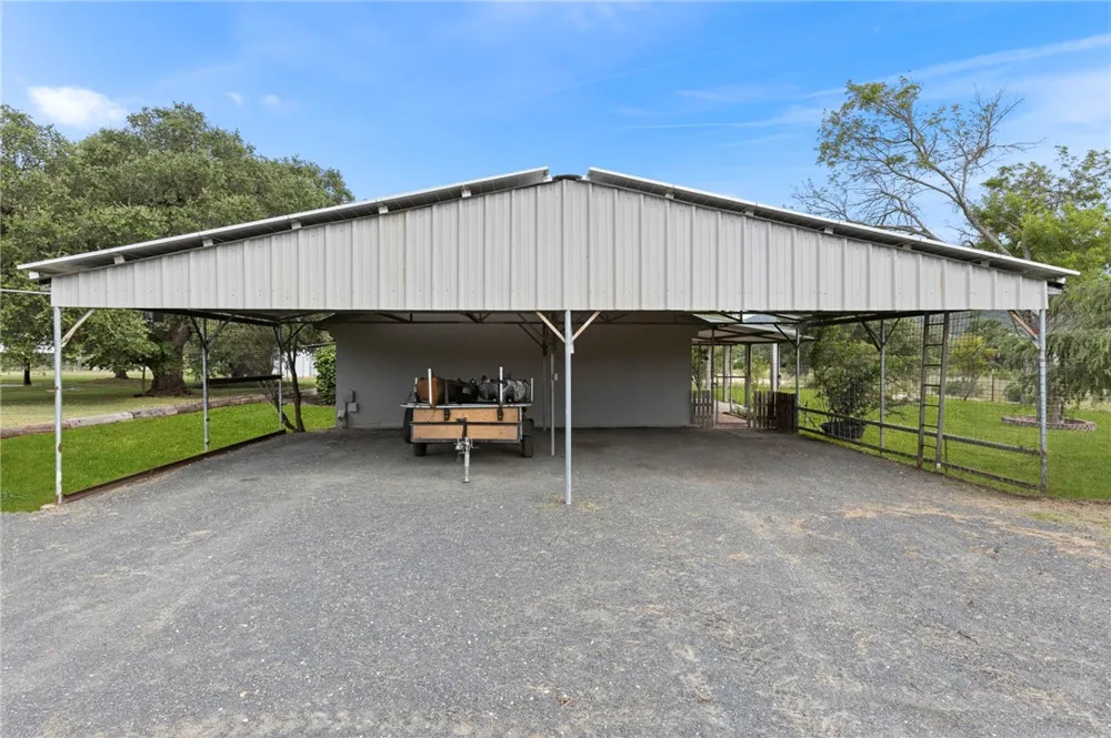 1892 Thunder Creek Road Utopia, TX 78884