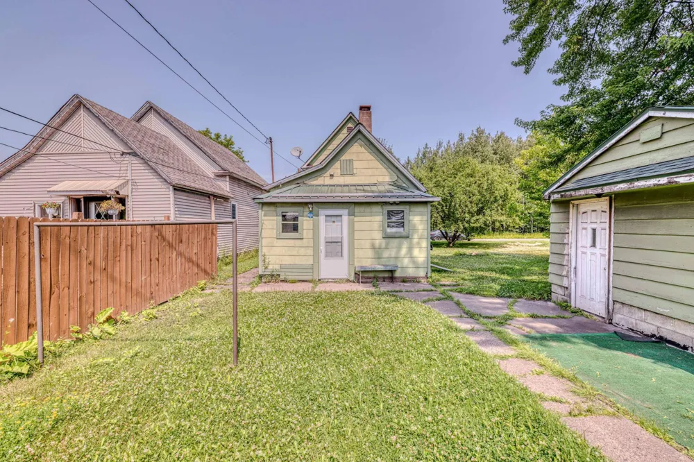 4106 E 1st Street Superior, WI 54880