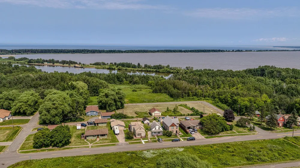 4106 E 1st Street Superior, WI 54880